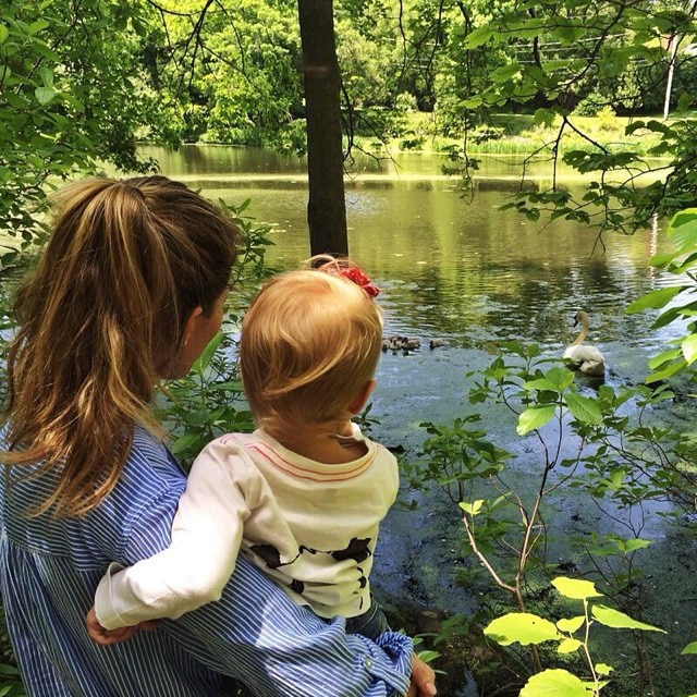 Gisele Bündchenที่ตั้งครรภ์เปิดตัว Baby Bump ของเธอระหว่างการออกไปเที่ยวที่ไมอามี