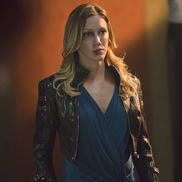 Katie Cassidy Is Black Canary See Her Super New Costume E Online 6985