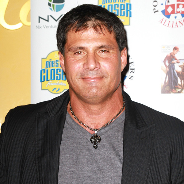 Report: Jose Canseco Accidentally Shoots Own Hand While Cleaning Gun 