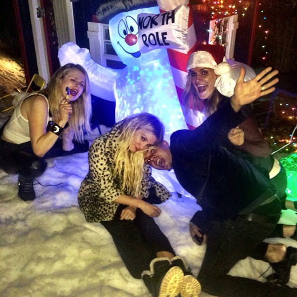 Ashlee Simpson Celebrates 30th B-Day With Snowy, Christmas-Themed Bash