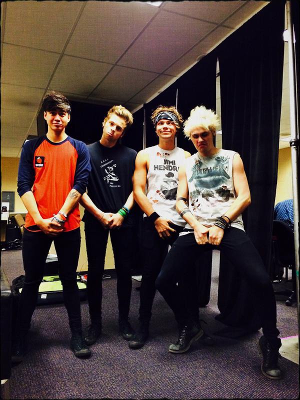 5 seconds of summer, felling nuts