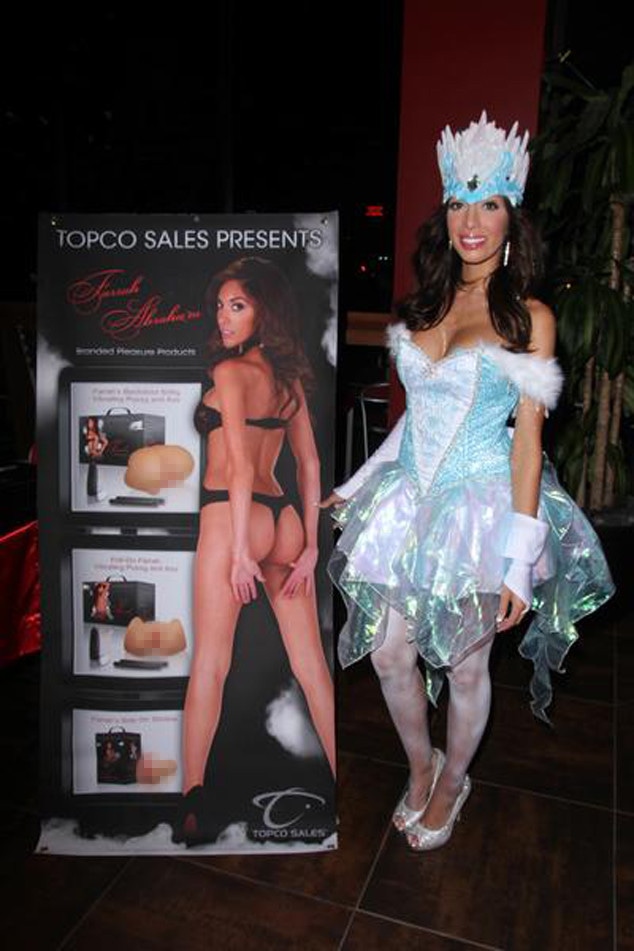 Farrah Abraham Busts Out an Elsa Costume to Sell Sex Toys Farrah Abraham Busts Out an Elsa Costume to Sell Sex Toys