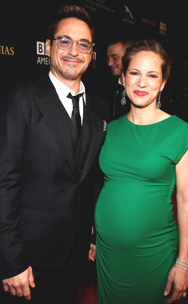 ¡robert Downey Jr Y Su Esposa Dieron A Luz A Una Niña E News