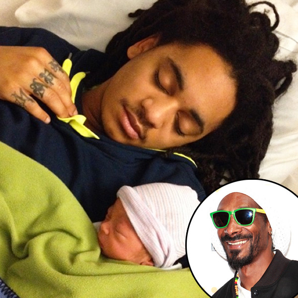 Snoop Dogg 43 Becomes A Grandfather See Photos Of The Baby E Online