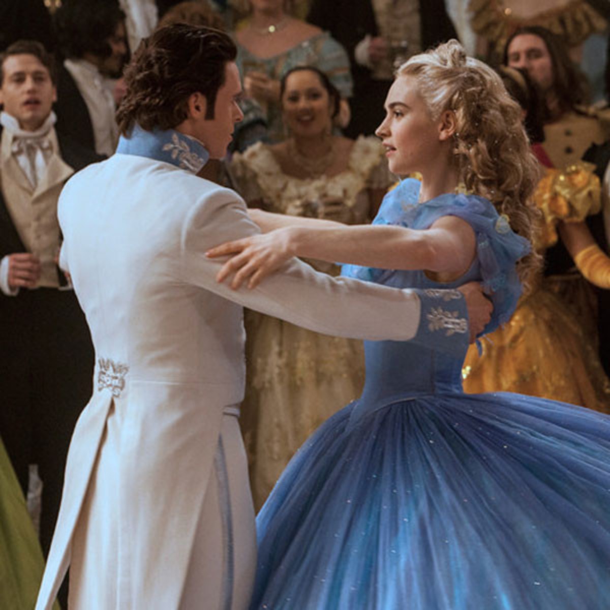 Exclusive Go Behind The Scenes Of Cinderella S Ballroom Scene E Online