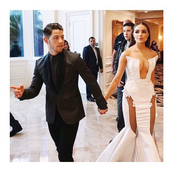 Olivia Culpo S Dress May Not Make Any Pageant Queen Jealous E Online When you're having people over for the holidays, it's important to be comfortable, says culpo. pageant queen jealous