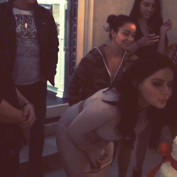 Ariel Winter Celebrates Her Birthday With Friends, a Cake and a Wish