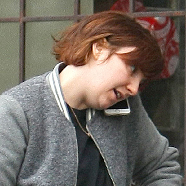 Lena Dunham Goes Back to Brunette Right Before the 2015 Golden Globes, image size:1080x1080