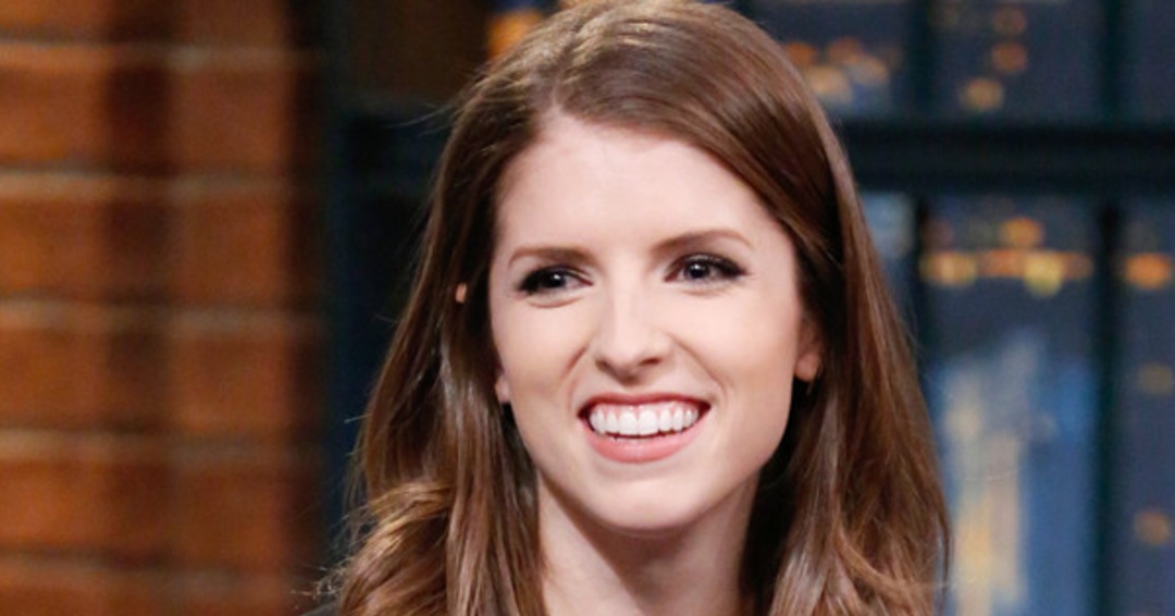 Anna Kendrick on Why Green Bay Packers Are in Pitch Perfect 2 - E! Online