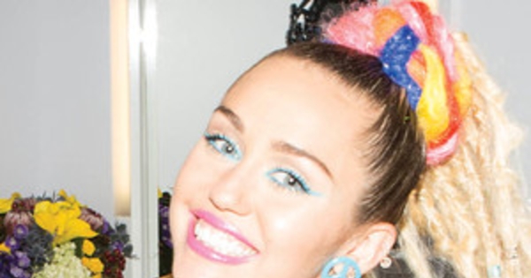 Miley Cyrus Strips Naked For V Magazine
