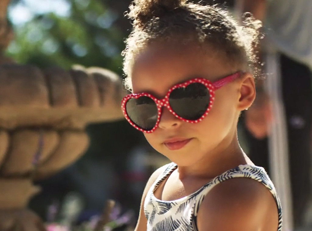 Riley Curry Makes Adorable Modeling Debut for Freshly Picked -- See Her in  Action!