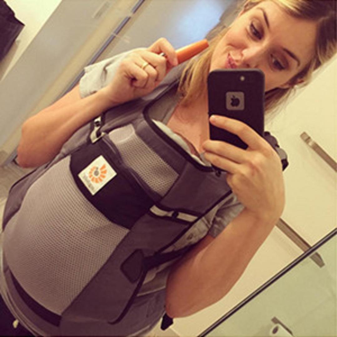Daphne Oz Shares New Photos Of Her 3 Week Old Baby Son E Online Daphne Oz Shares New Photos Of Her 3 Week Old Baby Son E Online