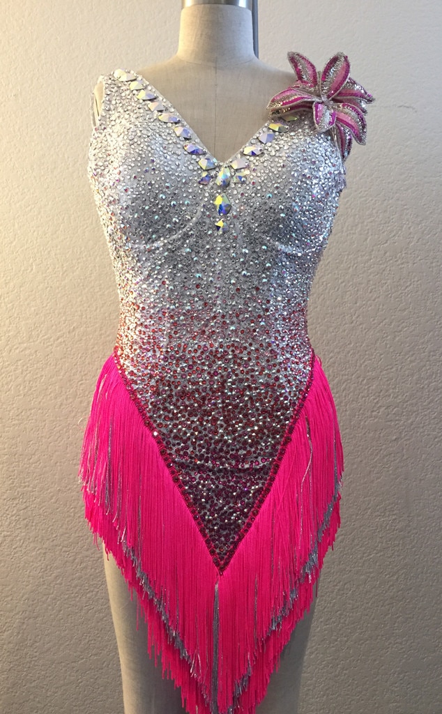 Bindi Irwin's Pretty in Pink Dancing With the Stars Costume Will Make ...