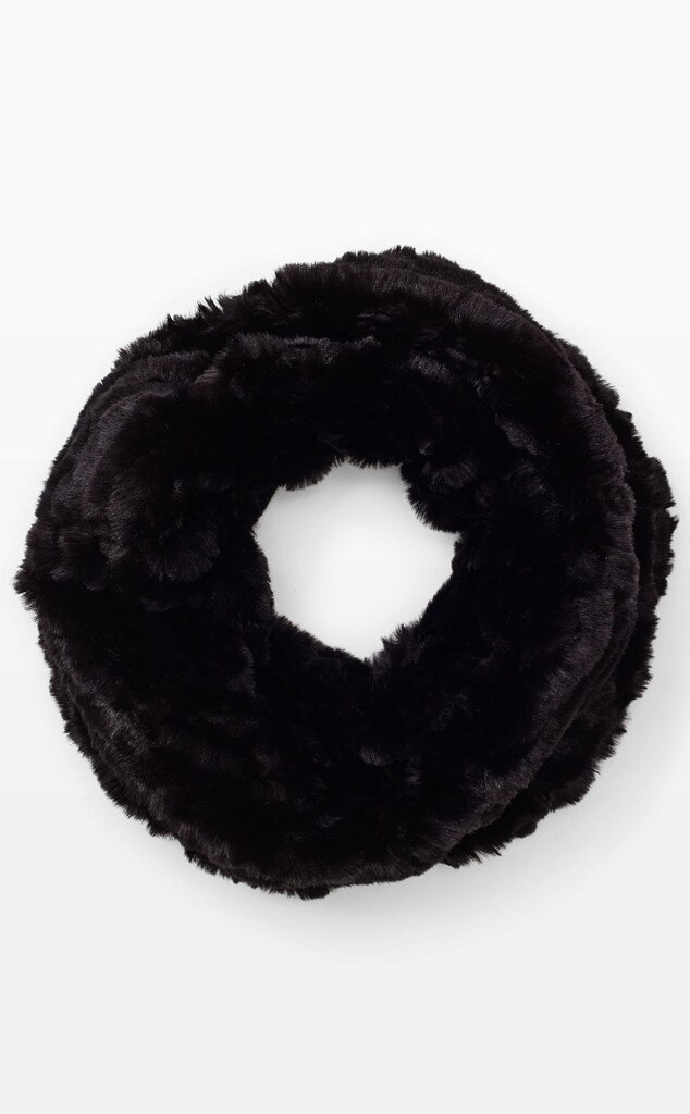 Basic Black from Snoods: Cozy Neckwear for Fall | E! News