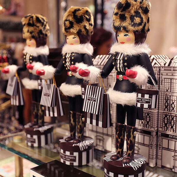 Henri Bendel 2015 Holiday Windows—See the Gorgeous Displays!