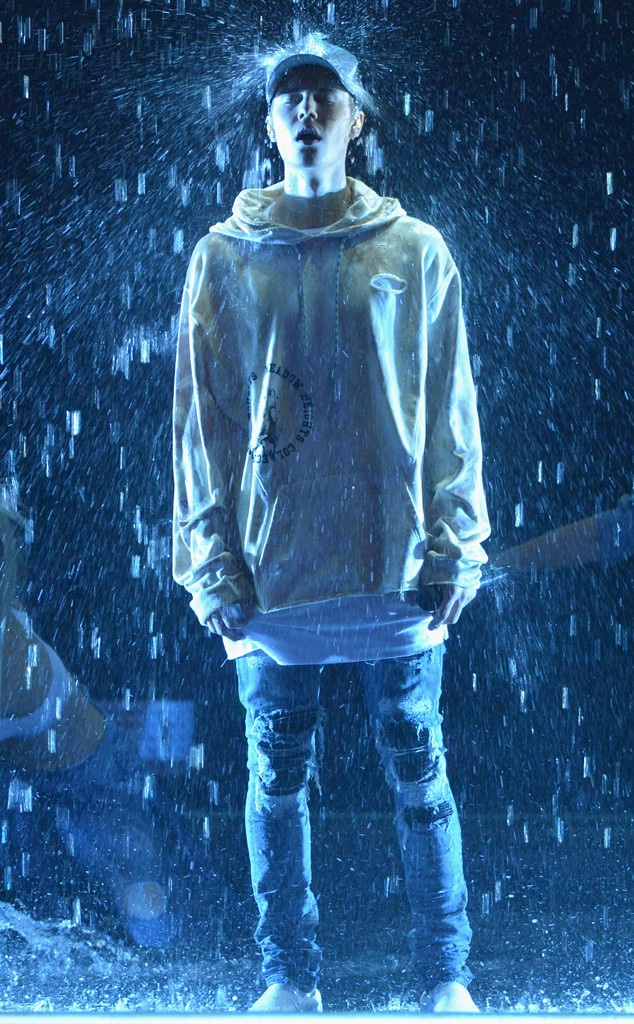 Justin Bieber, 2015 American Music Awards 
