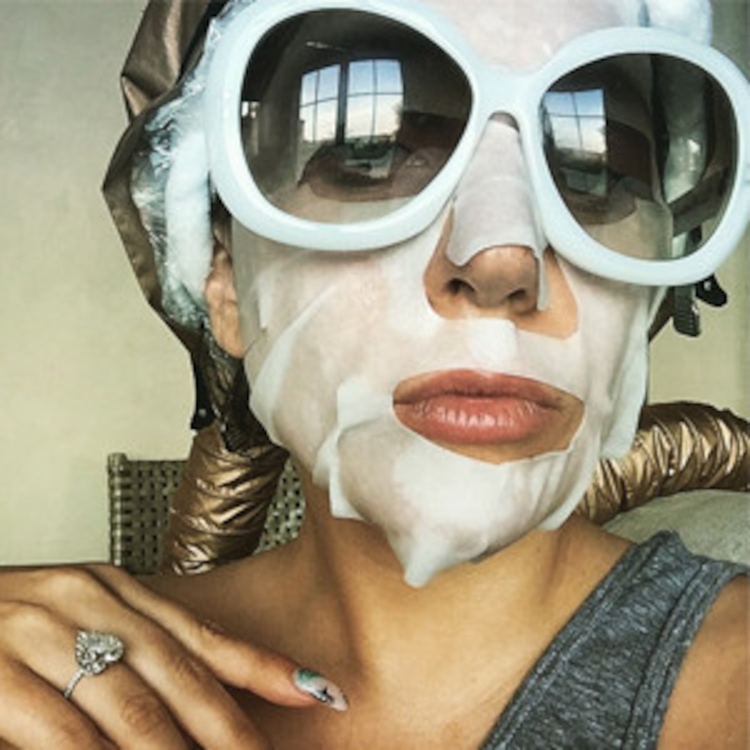 rs_300x300-151103094846-Lady-Gaga-Mask-T