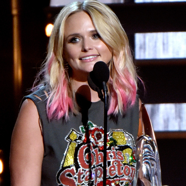 Https Wwweonlinecom News 713170 Miranda Lambert Opens Up After Big Cma Awards Win I Needed A Bright Spot This Year