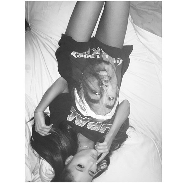 ariana grande big shirt
