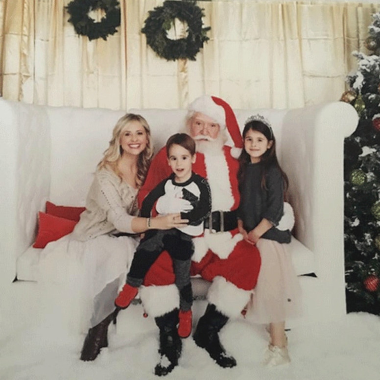 Sarah Michelle Gellar, Santa, Christmas 2015 