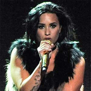 Demi Lovato, iHeartRadio Jingle Ball