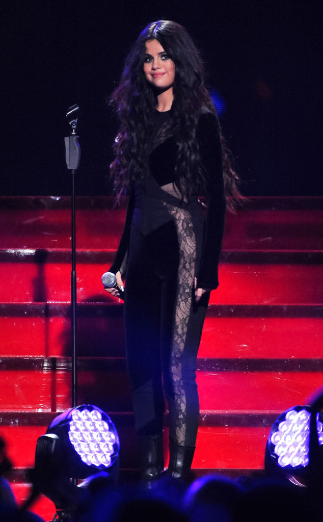 Selena Gomez Rocks 3 Sexy Looks At Jingle Ball In Nyc Reunites With 