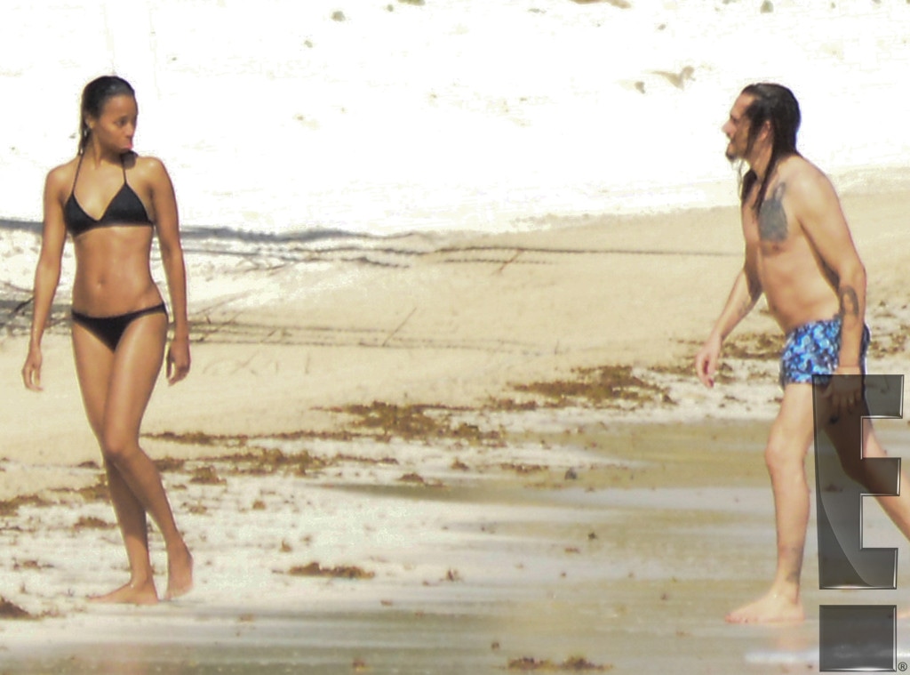 Zoe Saldana Body Type Two Celebrity