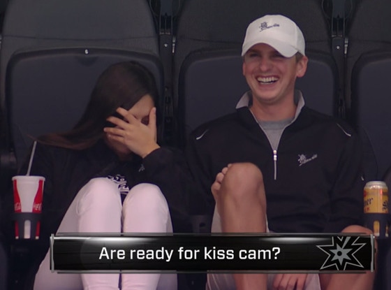 Spurs Awkward Kiss Cam, Twitter