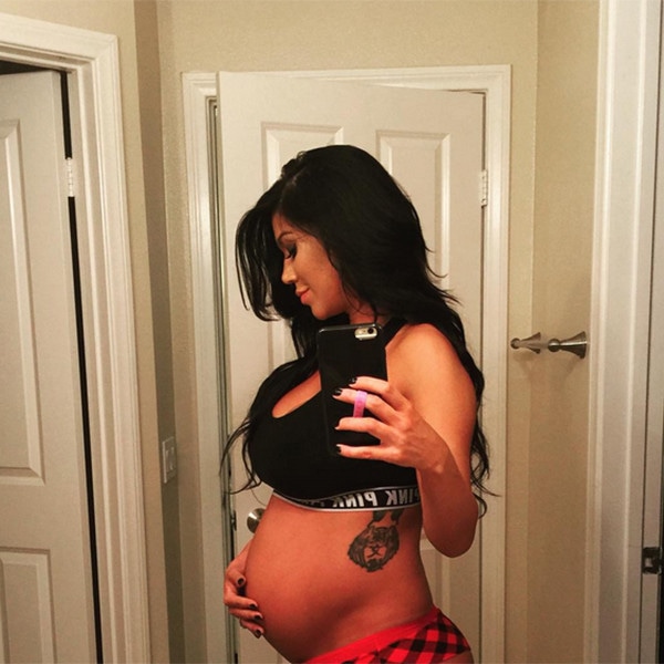 Rosa Mendes, Pregnancy Photos