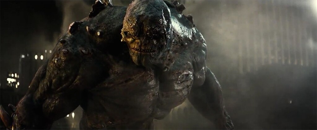 Batman, Superman and Wonder Woman Take on Doomsday in New Batman v ...