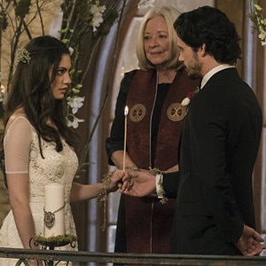 The Originals Boss Dishes Scoop on Tonight s Werewolf Wedding