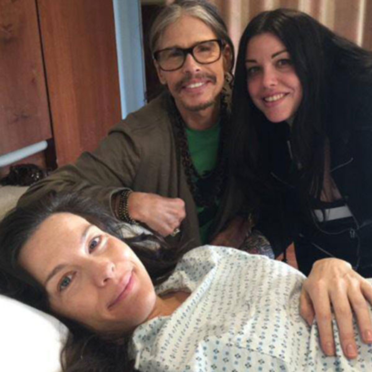 Liv Tyler Was All Smiles After Giving Birth To Baby No 2 E Online Liv Tyler Was All Smiles After Giving Birth To Baby No 2 E Online