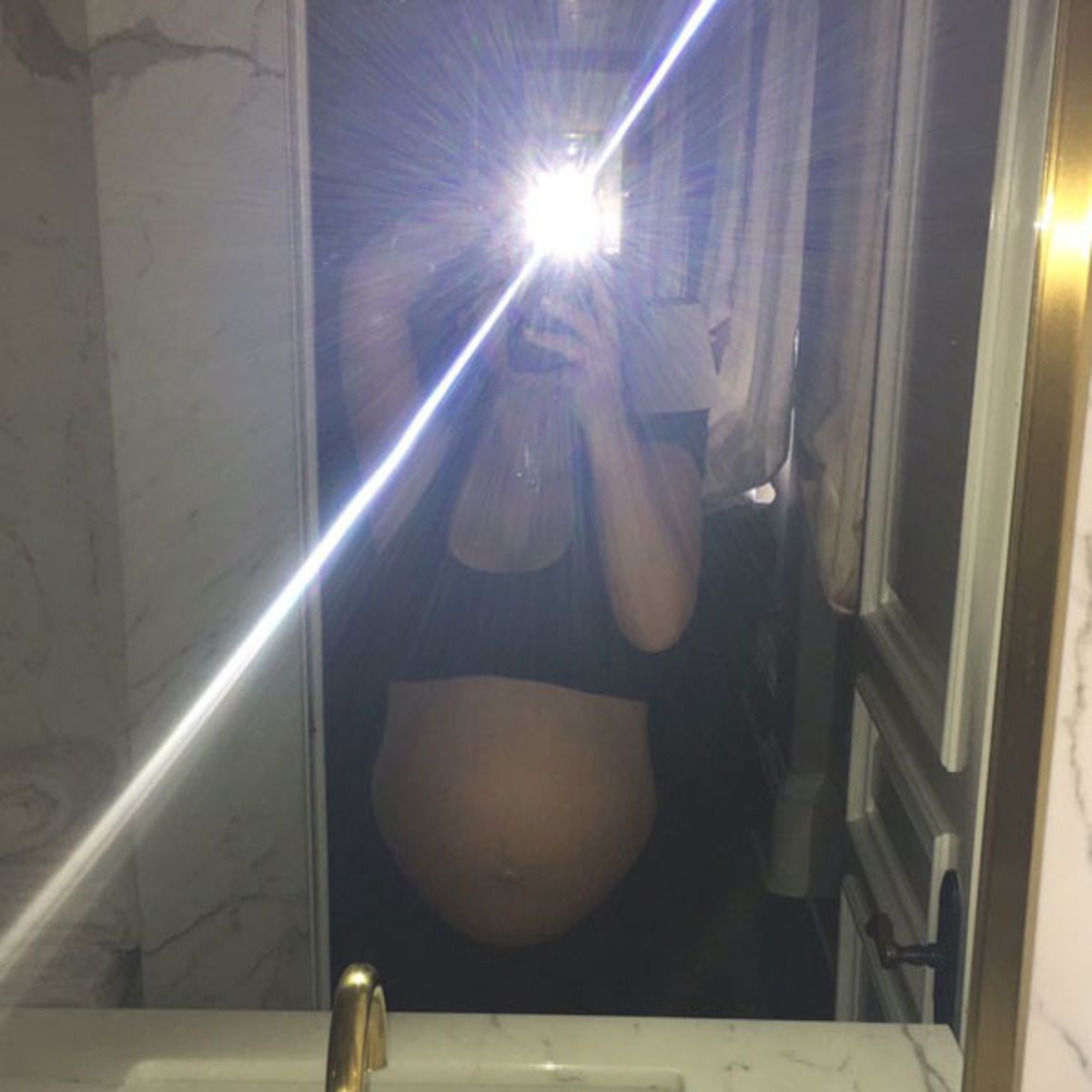 Kim Kardashian Shows Off Her Bare 9 Month Baby Bump E Online Kim Kardashian Shows Off Her Bare 9 Month Baby Bump E Online