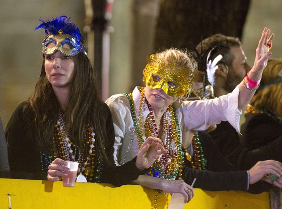 Chelsea Handler Flashes Bare Breasts On Twitter During Mardi Gras Celebration With Sandra 
