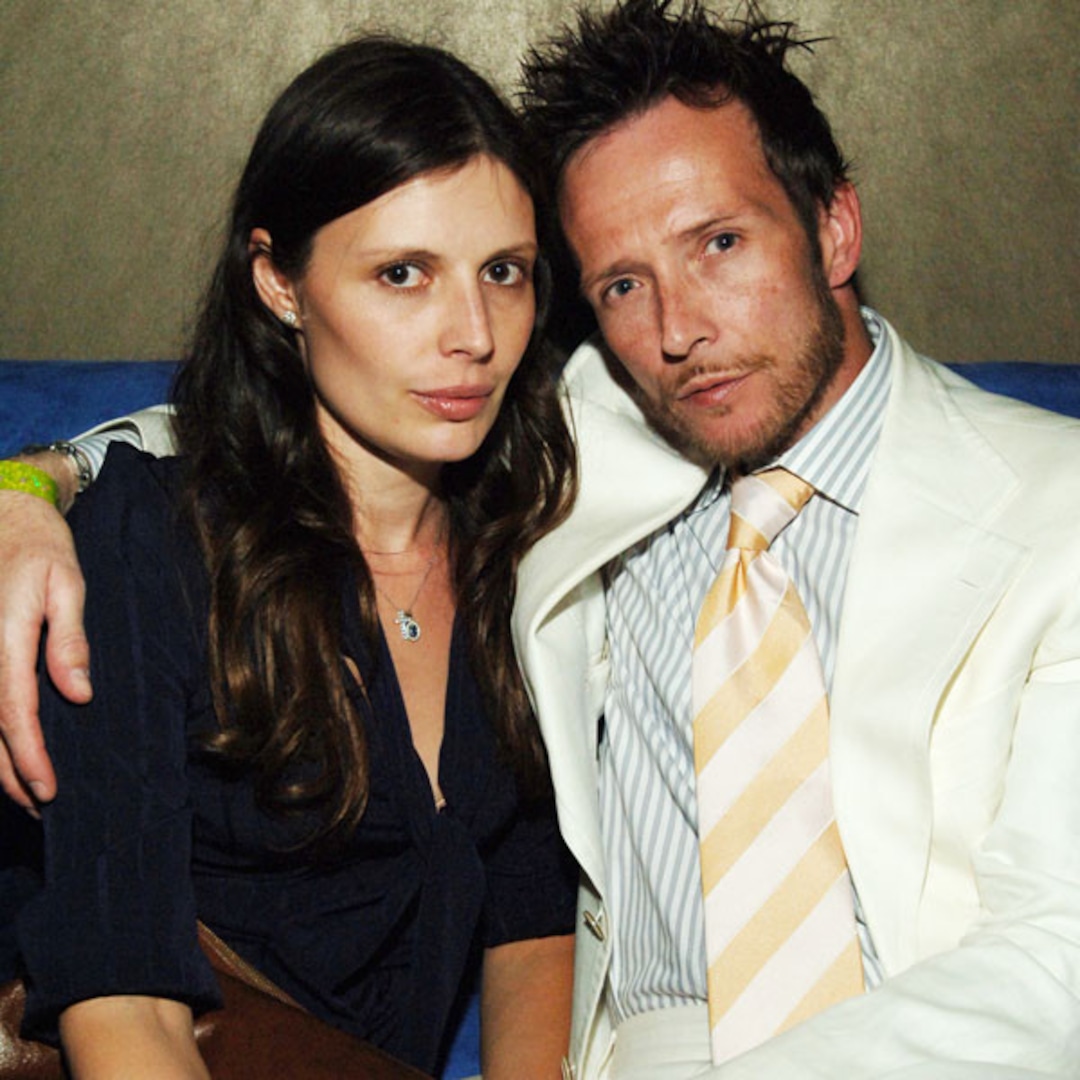 Scott Weiland S Ex Wife Pens Emotional Letter Following His Death E Online