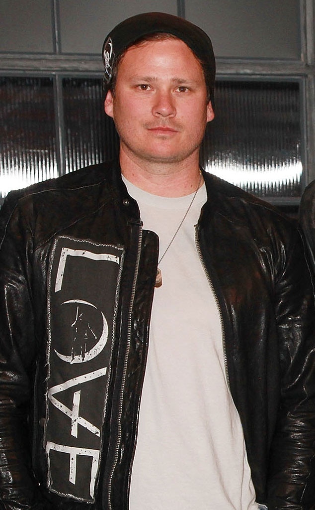 Blink-182's Tom DeLonge Says He Had an Alien Encounter at Area 51: My ...