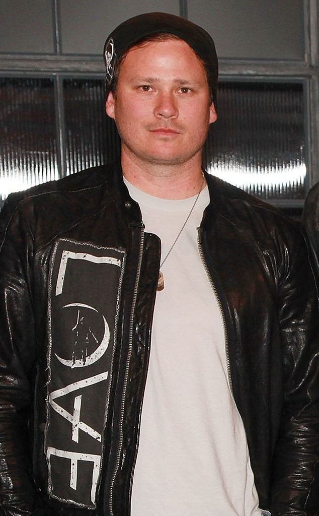 tom delonge pop figure