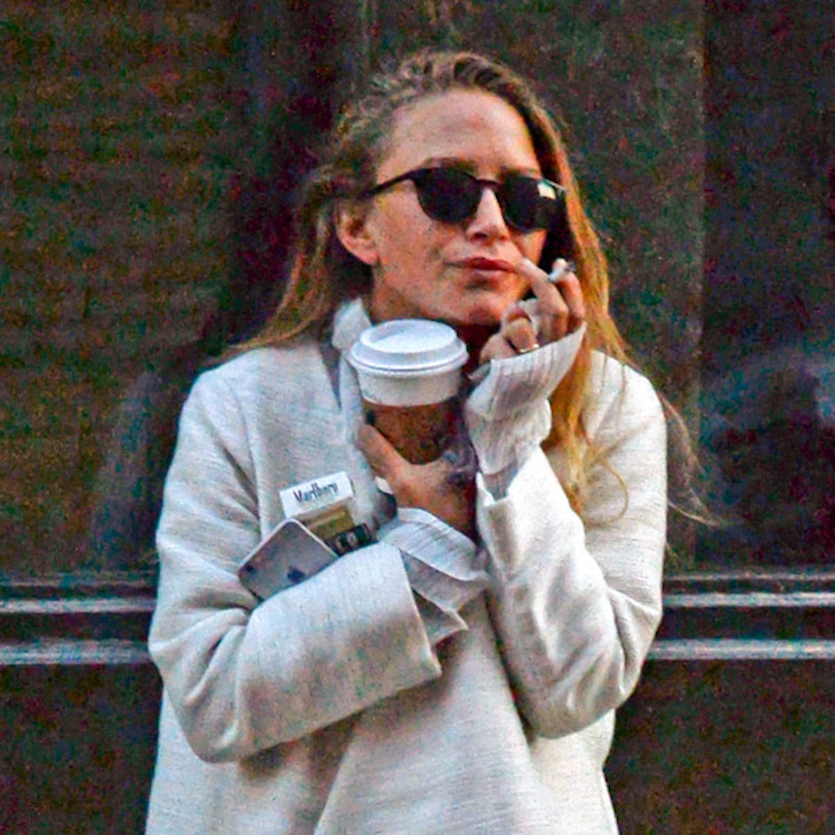 mary kate wedding cigarettes Mary-Kate Olsen Steps Out as a Married Woman mary kate wedding cigarettes Mary-Kate Olsen Steps Out as a Married Woman