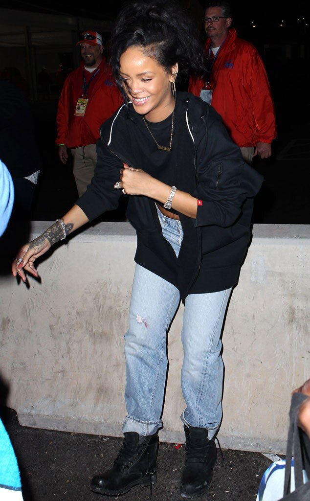 Rihanna from Celebs at Super Bowl 2015 | E! News