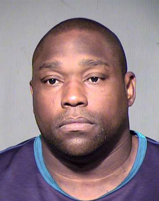 Warren Sapp Charged With Domestic Battery E News