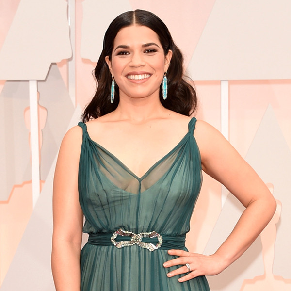 America Ferrera Hits The 2015 Oscars In Airy Gown Andultra Long Earrings 