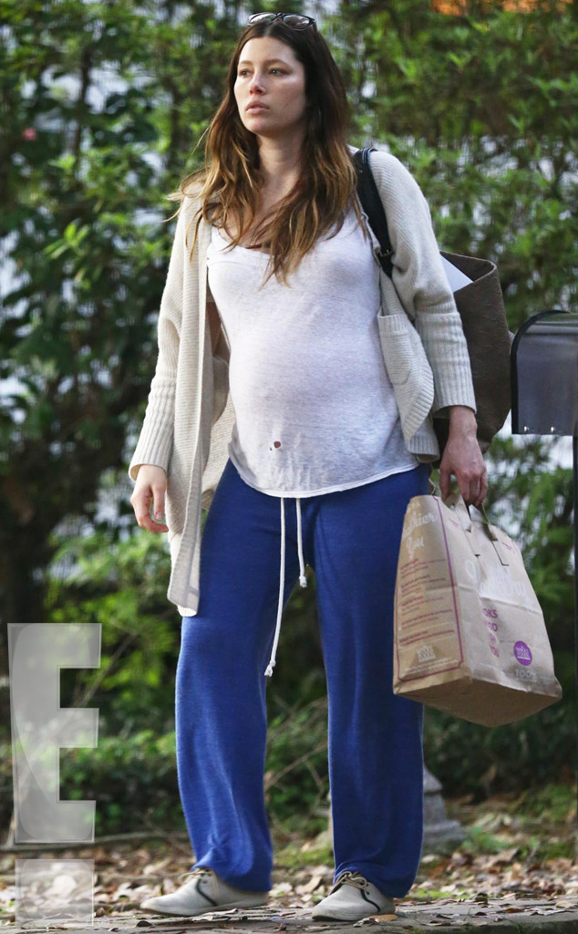 Jessica Biel Is Ready to Pop as Pregnant Beauty Returns to Work: Pics!