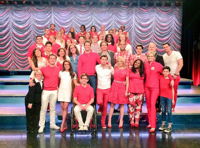 Glee Cast, Twitter