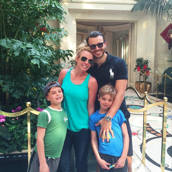 Too Cute Britney Posts Family Photo With Bf Charlie Her Two Sons E Online