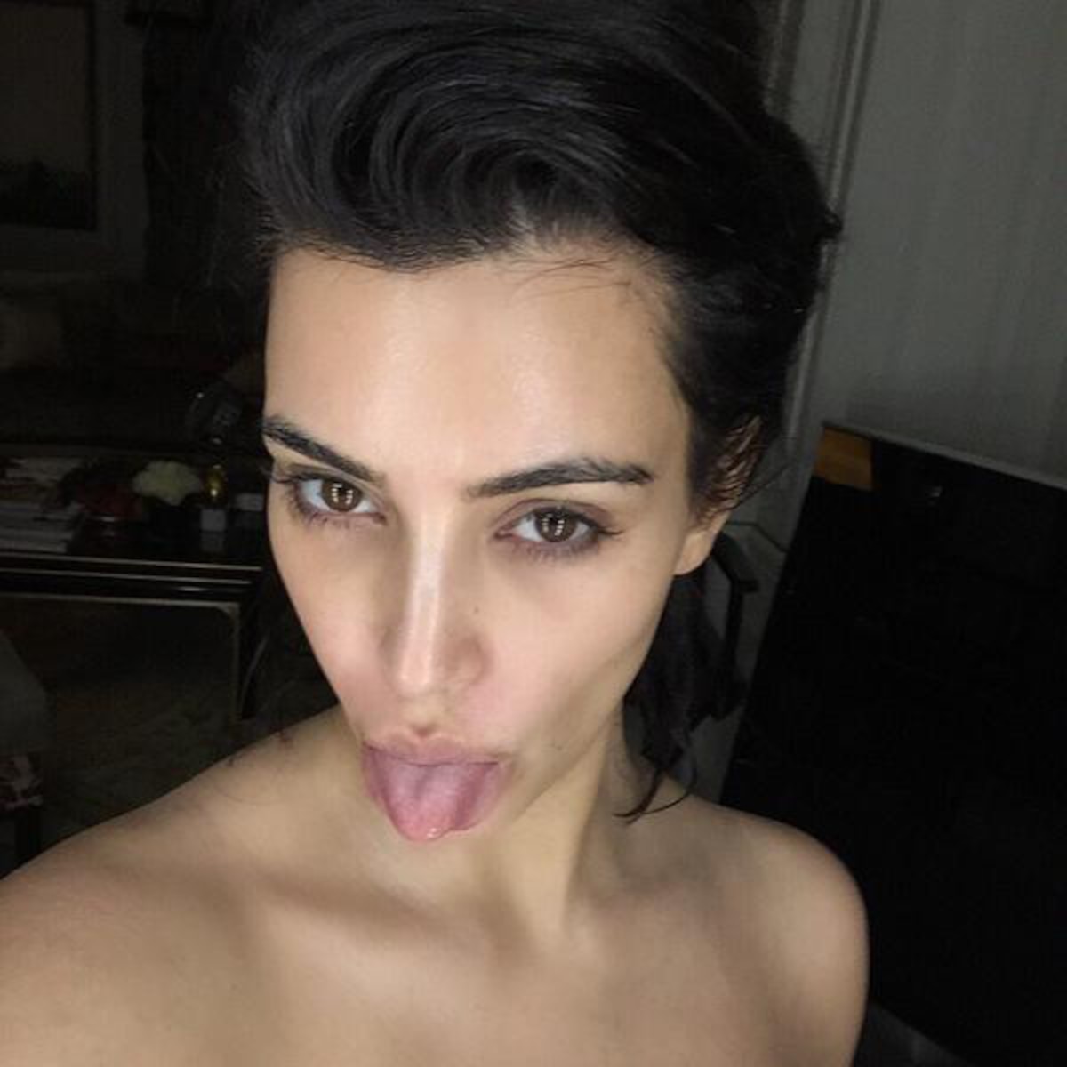 Kim Kardashian Pulls A Miley Cyrus In Her Latest Makeup Free Selfie E Online Kim Kardashian Pulls A Miley Cyrus In Her Latest Makeup Free Selfie E Online