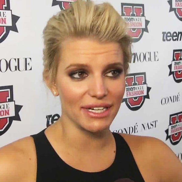 Jessica Simpson Wants Her Own Tv Show Jokes About Her Ego Watch 