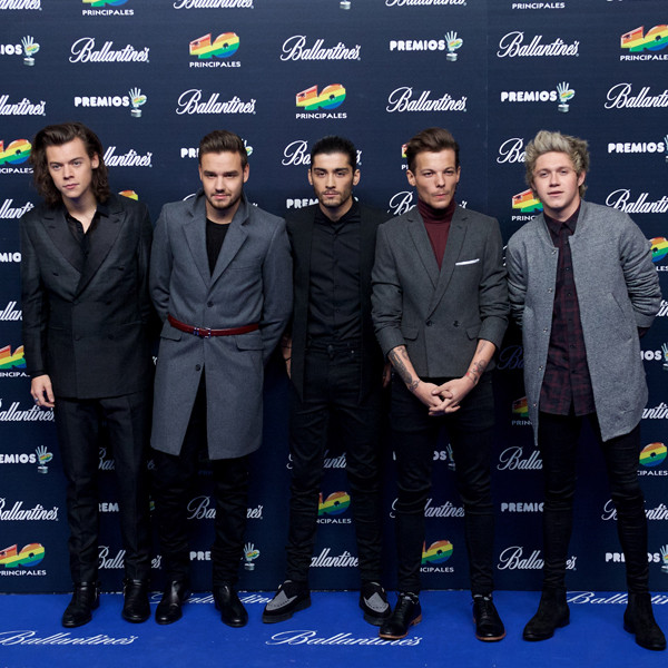 Las Fanáticas De One Direction Muestran Su Desconsuelo Tras La Salida De Zayn Malik Videos 