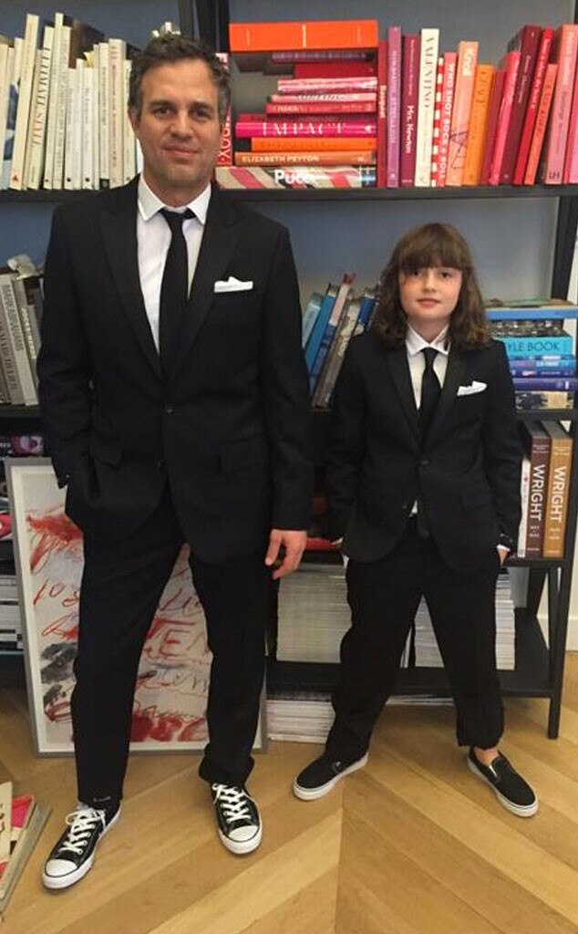 Mark Ruffalo's Daughter Steals Daddy's Style While Wearing a Matching ...