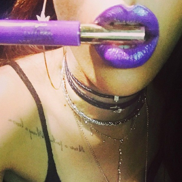 Scoop! Rihanna’s Purple Coachella Lipstick Sold Out ... - 600 x 600 jpeg 39kB