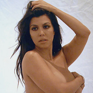 Kourtney Kardashian Bares All In Her Nude Dujour Pregnancy Photo Shoot